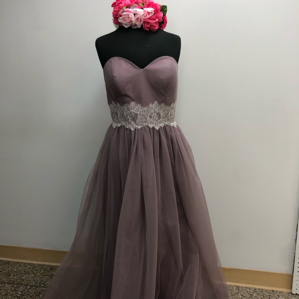 Mary’s dress.